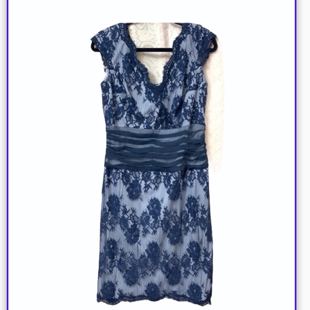 Tadashi Shoji Embroidered Lace Banded Waist Sheath Dress in Navy/Nude Size 10
